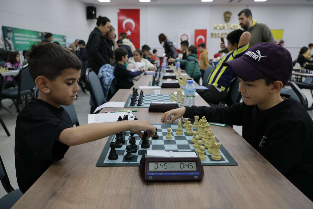 Menteşe’de 23 Nisan’a Satrançla Anlamlı Kutlama 1